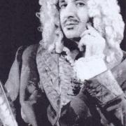 V digitalni knjižnici slovenskih dramskih besedil smo predstavili naše knjižnično gradivo, povezano z Emilom Filipčičem in njegovim dramskim ustvarjanjem.