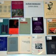 Opozoriti želimo na bogato ustvarjalno dediščino našega gledališkega zgodovinarja in dolgoletnega direktorja Slovenskega gledališkega muzeja Dušana Moravca.