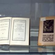Povod za našo razstavo je najnovejša koprodukcijska uprizoritev Pohujšanja v dolini šentflorjanski, ki je nastala ob stoti obletnici dramatikove smrti.