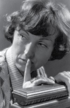 Alja Tkačev, foto studio Potrč, vir: Ikonoteka SLOGI – Gledališki muzej.