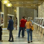 Tone Stojko, Gledališka fotografija/Theatre Photography, potujoča razstava, gostovanje na 59. Festivalu Borštnikovo srečanje. Odprtje razstave, petek, 7. junija 2024, Medetaža SNG Maribor. Foto: Boštjan Lah.