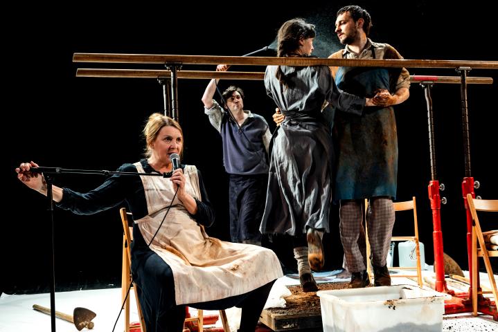 Lovro Kuhar – Prežihov Voranc, Struggle at the Sinkhole, Prešeren Theatre Kranj and Ptuj City Theatre. Photo: Nada Žgank/Prešeren Theatre Kranj.