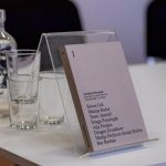 Teorije prakse, predstavitev prve številke zbornika za uprizoritvene metodologije in prakse, 12. decembra 2025 v Dvorani Slovenskega gledališkega inštituta. Foto: Zavod Melara.