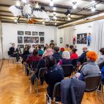 Teorije prakse, predstavitev prve številke zbornika za uprizoritvene metodologije in prakse, 12. decembra 2025 v Dvorani Slovenskega gledališkega inštituta. Foto: Zavod Melara.