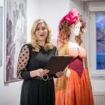 Cveta Mirnik: kostumografinja in njen svet, odprtje razstave. Savinov likovni salon Žalec, 26. marca 2026. Foto: ZKŠT Zavod za kulturo, šport in turizem Žalec.