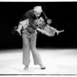 Henrik Ibsen, Peer Gynt, režiser Slobodan Unkovski, Drama SNG v Ljubljani, premiera 18. oktobra 1991. Foto: Tone Stojko, vir: SNG Drama Ljubljana. Na fotografiji: Milena Zupančič (Aase), Igor Samobor (Peer Gynt).